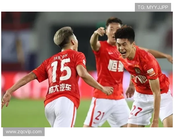 广州足球队在杯赛中的比赛经验与表现分析探讨